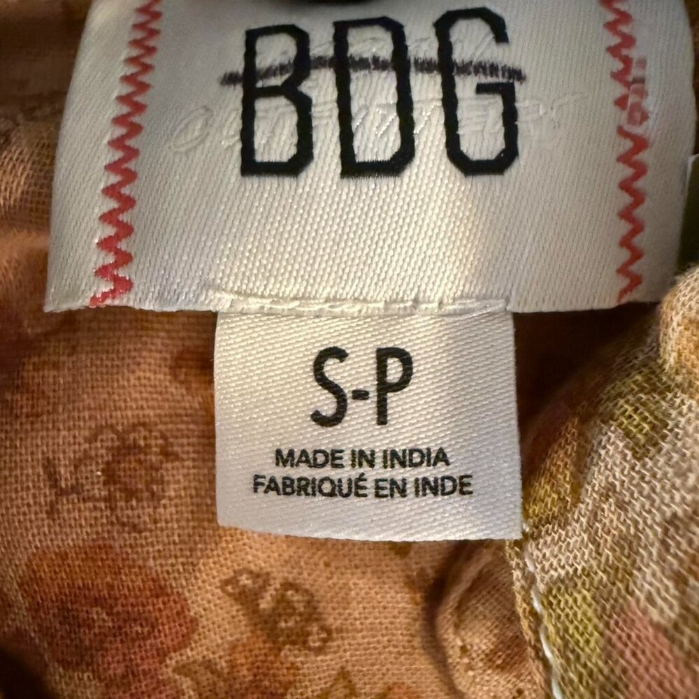 Urban Outfitters (BDG) Arielle Printed Western Shirt - Picture 6 of 6